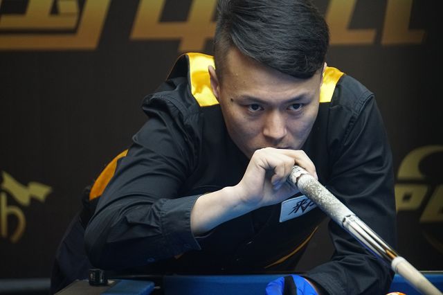 在主场比赛 在主场比赛