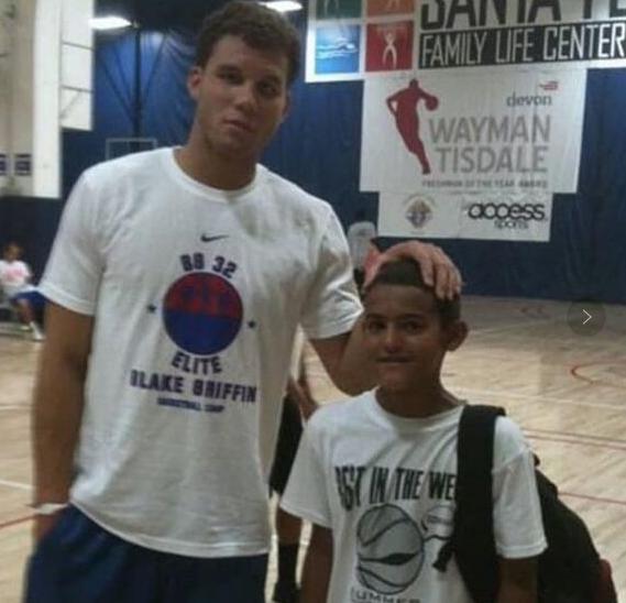 塔图姆伤退 塔图姆伤退