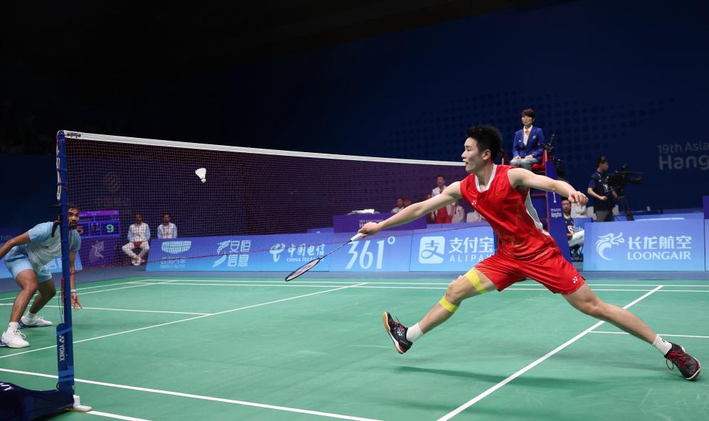 段显得更 段显得更